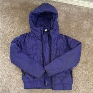 North Face Purple Puffer Jacket with Hood and Zipper